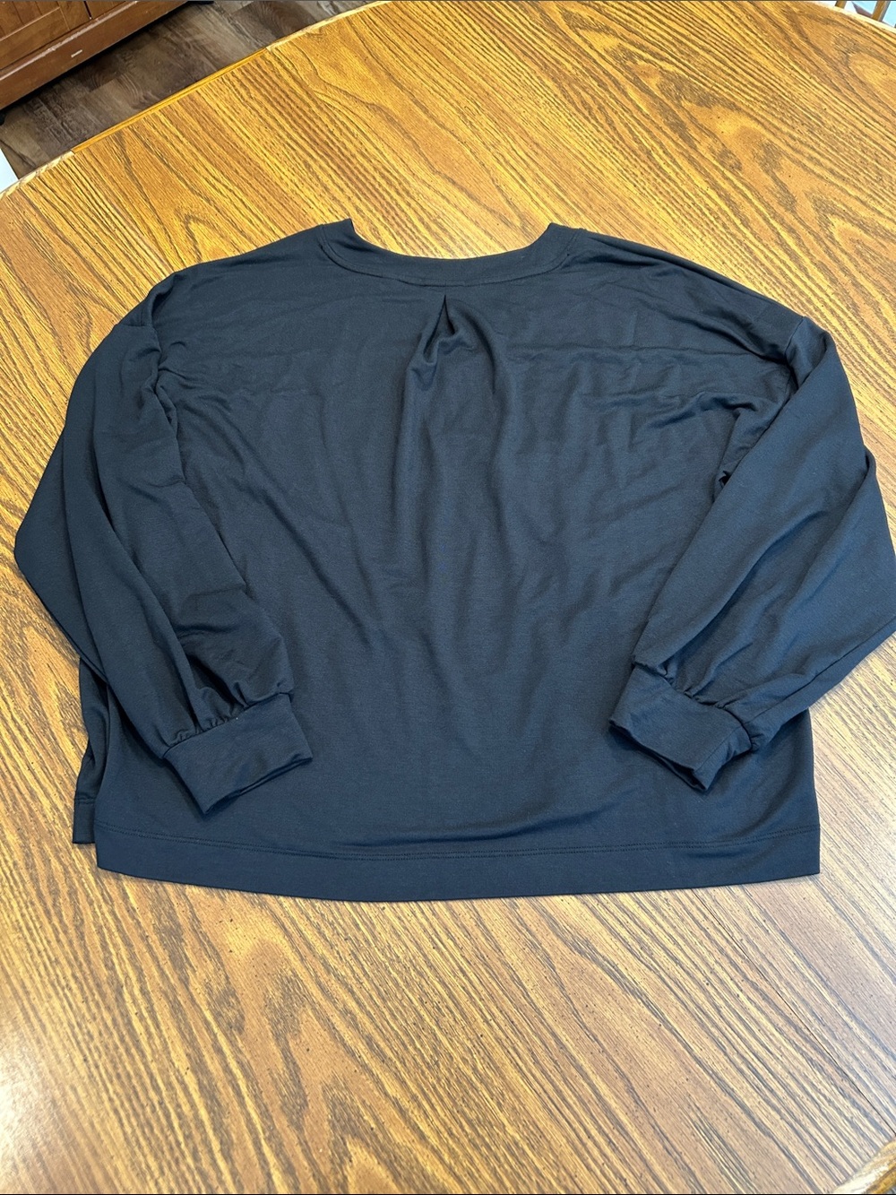 Travis Mathew Long Weekend V-Neck Top - Picture 4 of 8